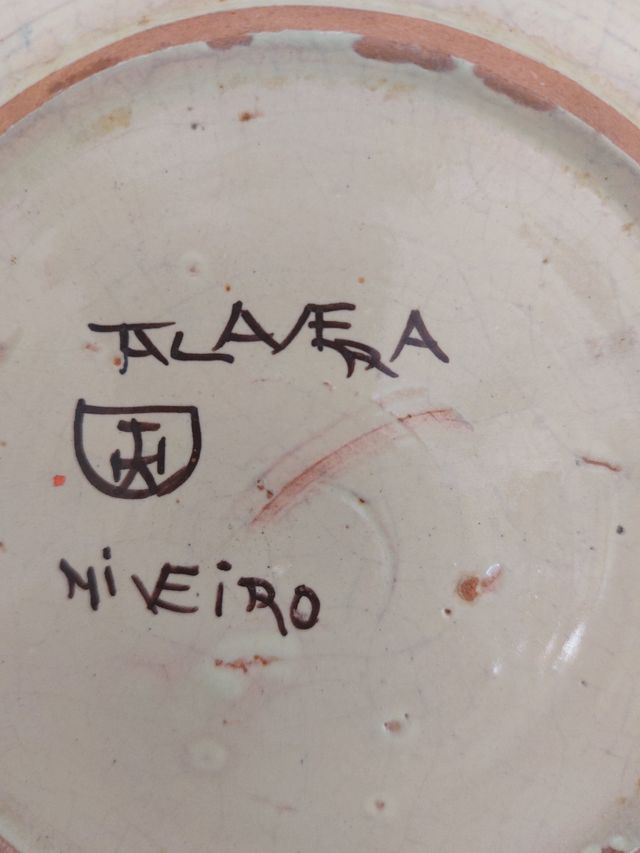 Plato de ceramica Talavera Niveiro