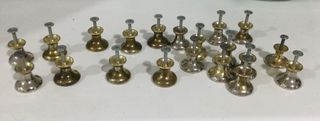 Pomos, tiradores para muebles de cocina, baño...