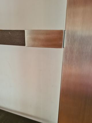 Estantería acero y wengue