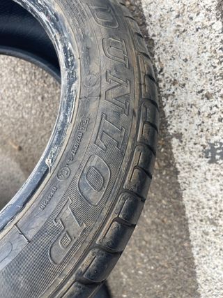 Cubierta coche Dunlop pasada itv perfectamente