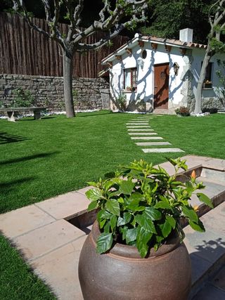 instal·lació de gespa artificial de gran caidad