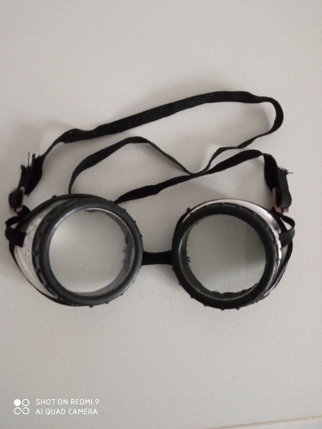 Vecchie lenti, collezione ferramenta, cose vecchie