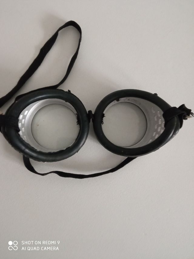 Vecchie lenti, collezione ferramenta, cose vecchie