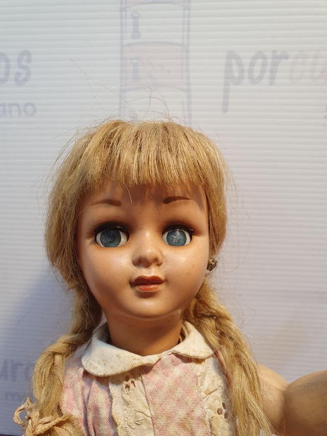 Antigua muñeca años 50 articulada ojos durmientes