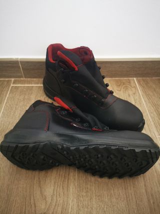 Botas de seguridad marca Robusta Formio 92181.