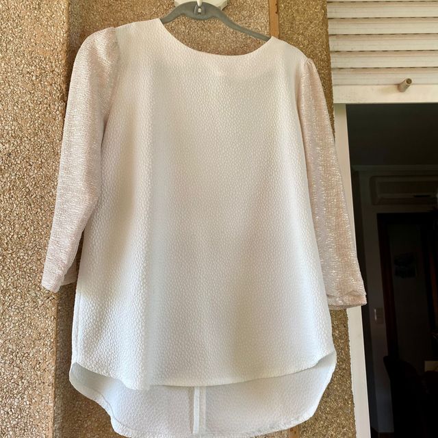 Camisa señora 100% poliéster color crudo