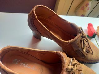 CUERO zapato de tacón