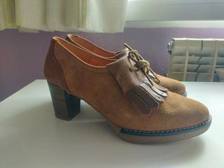 CUERO zapato de tacón