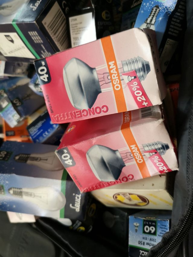 Lampadine varie x nuove di zecca, lotto circa 80!!