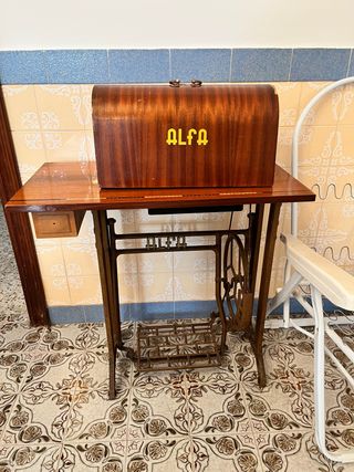 Máquina de coser, Alfa. Años 50