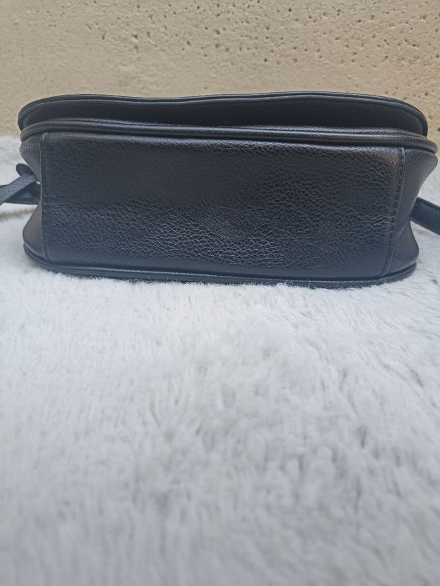 borsa a tracolla nera con ciondolo #caricaEvinci