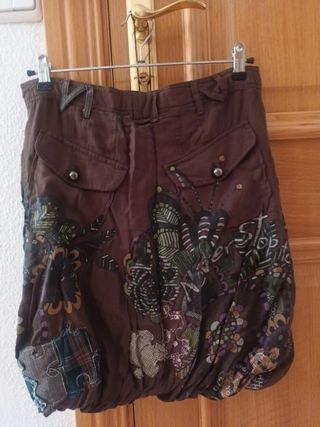 falda abullonada Desigual