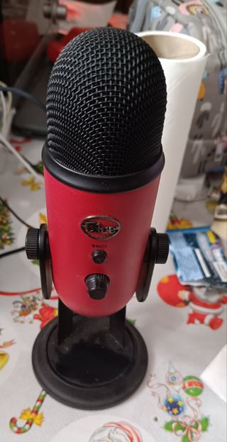Micrófono blue yeti rojo