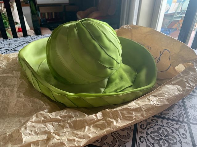 Cappello da cerimonia in seta verde menta