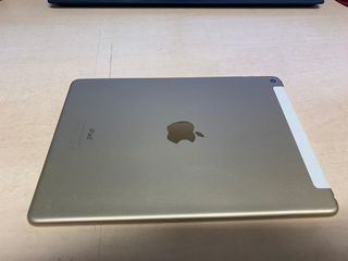 IPAD AIR 2. 64GB ORO A1567