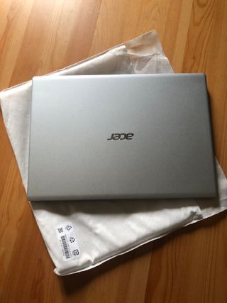 Portátil NUEVO Aspire1 A114-33-C2LH con caja