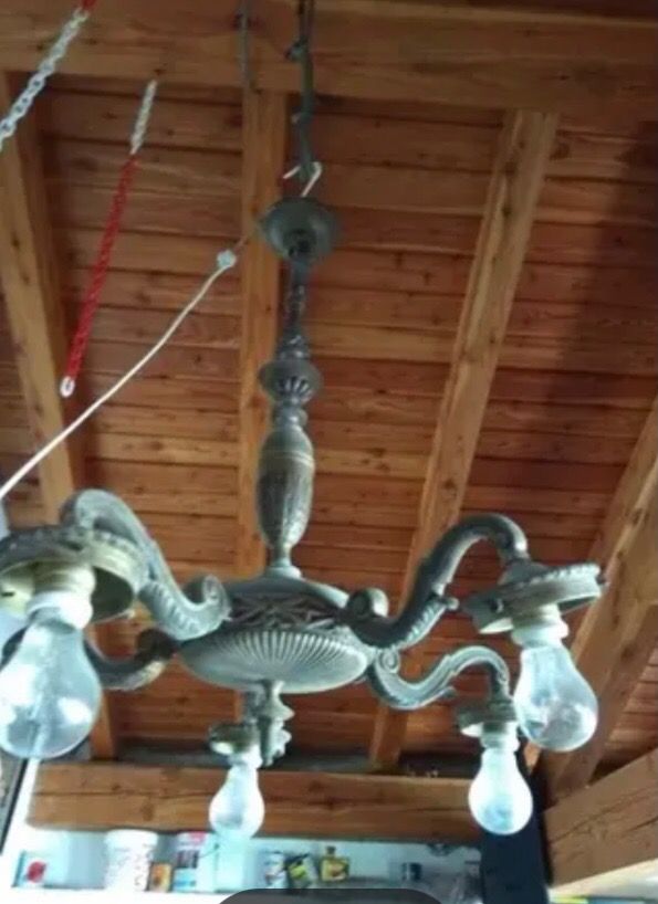 Caja reloj , lámparas , antiguas