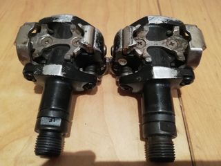 Un par de Pedales Automáticos SHIMANO PD-M505