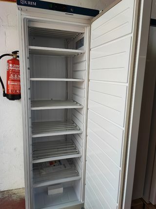 nevera y congeladores verticales