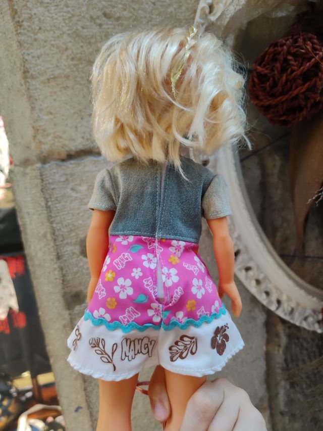 Muñeca Nancy de verano