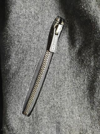 Abrigo corto tipo cazadora gris paño