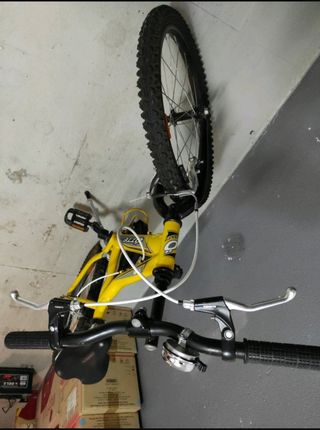 Bicicleta de 24" con regalo