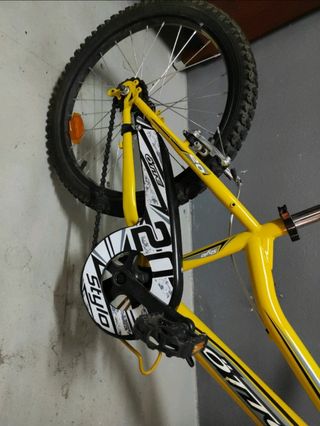 Bicicleta de 24" con regalo