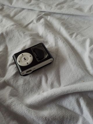 RADIO PORTATIL RECARGABLE DE BOLSILLO