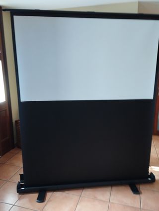 Pantalla de proyección Celexon ultra móvil PLW-160
