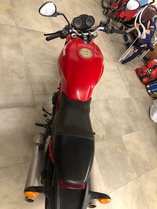 Ducati Monster 695