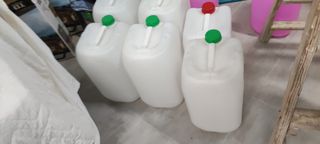 GARRAFAS BIDONES 25 L.