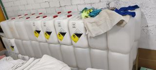 GARRAFAS BIDONES 25 L.