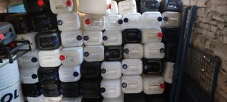 GARRAFAS BIDONES 25 L.