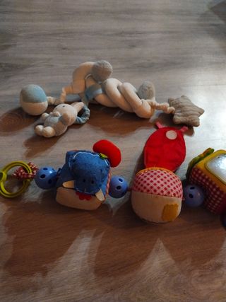 Juguetes varios para bebe