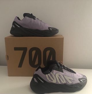 Adidas Yeezy 700 mnvn 