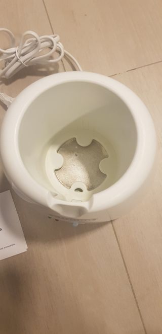 Calienta biberones y potitos marca Chicco