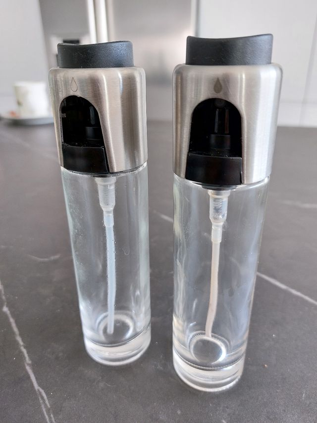 Aceitera y vinagrera de spray