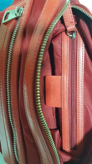 Bolso rojo Bimba y Lola.