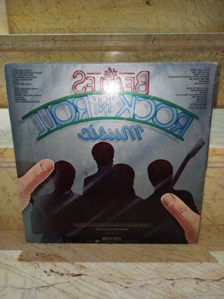 2 LPs 1976 🇩🇪 RARO The Beatles Rock 'n' Roll mus