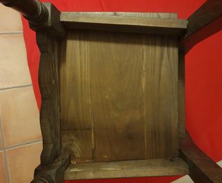 Silla de madera antigua