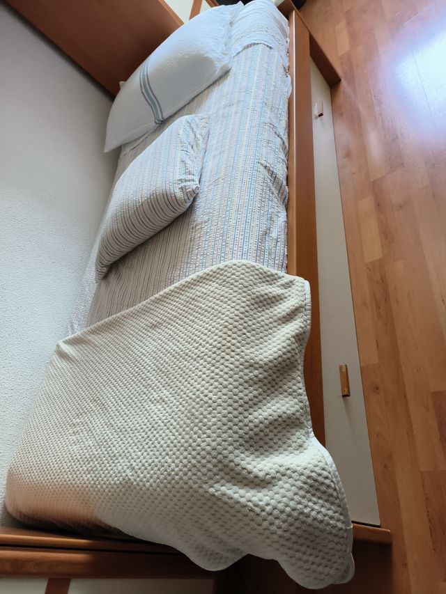 DORMITORIO ENTERO con colchón y somier de madera