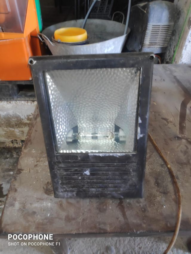 FOCO HALOGENO DE 150 W