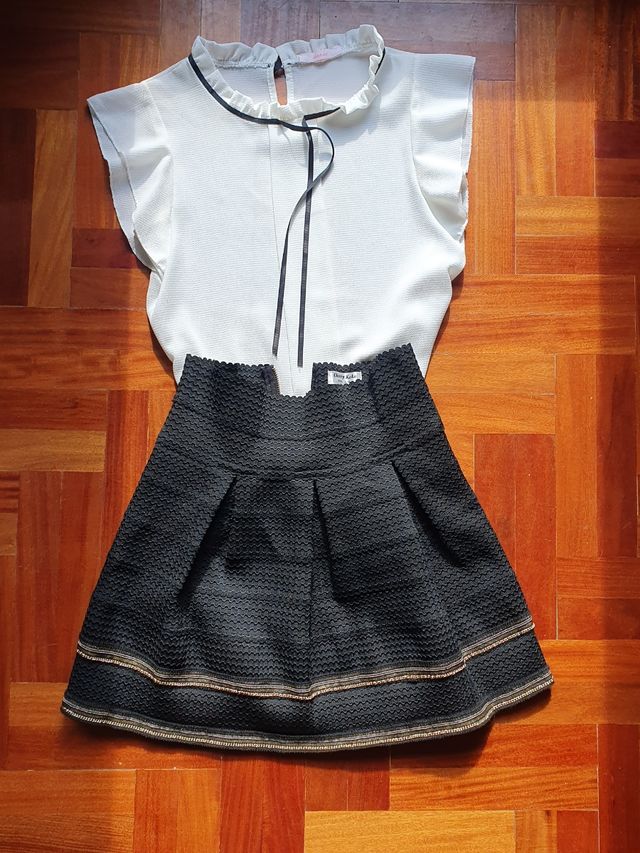 Conjunto falda blusa