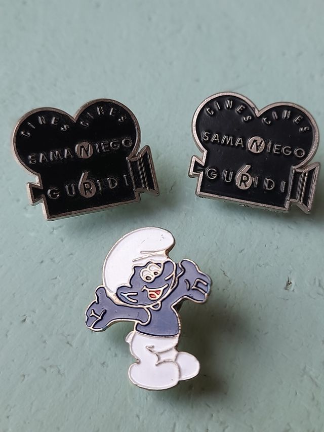 PINS VARIOS