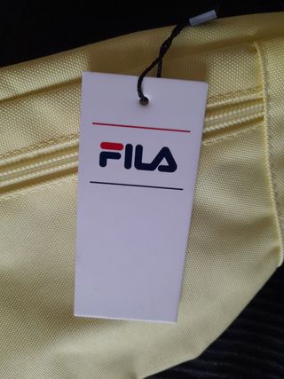 riñonera fila nueva original  venta en persona