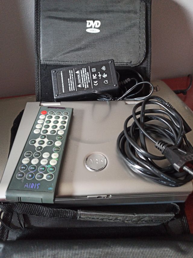 dvd portatil airis