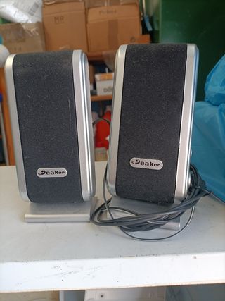 altavoces de ordenador