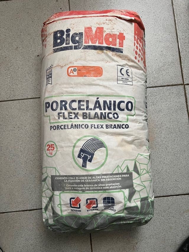 Sacco in cemento bianco da 25 kg