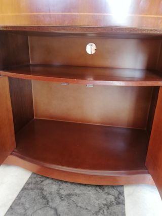 Mueble televisor antiguo