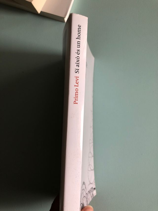 Si això és un home- Primo Levi